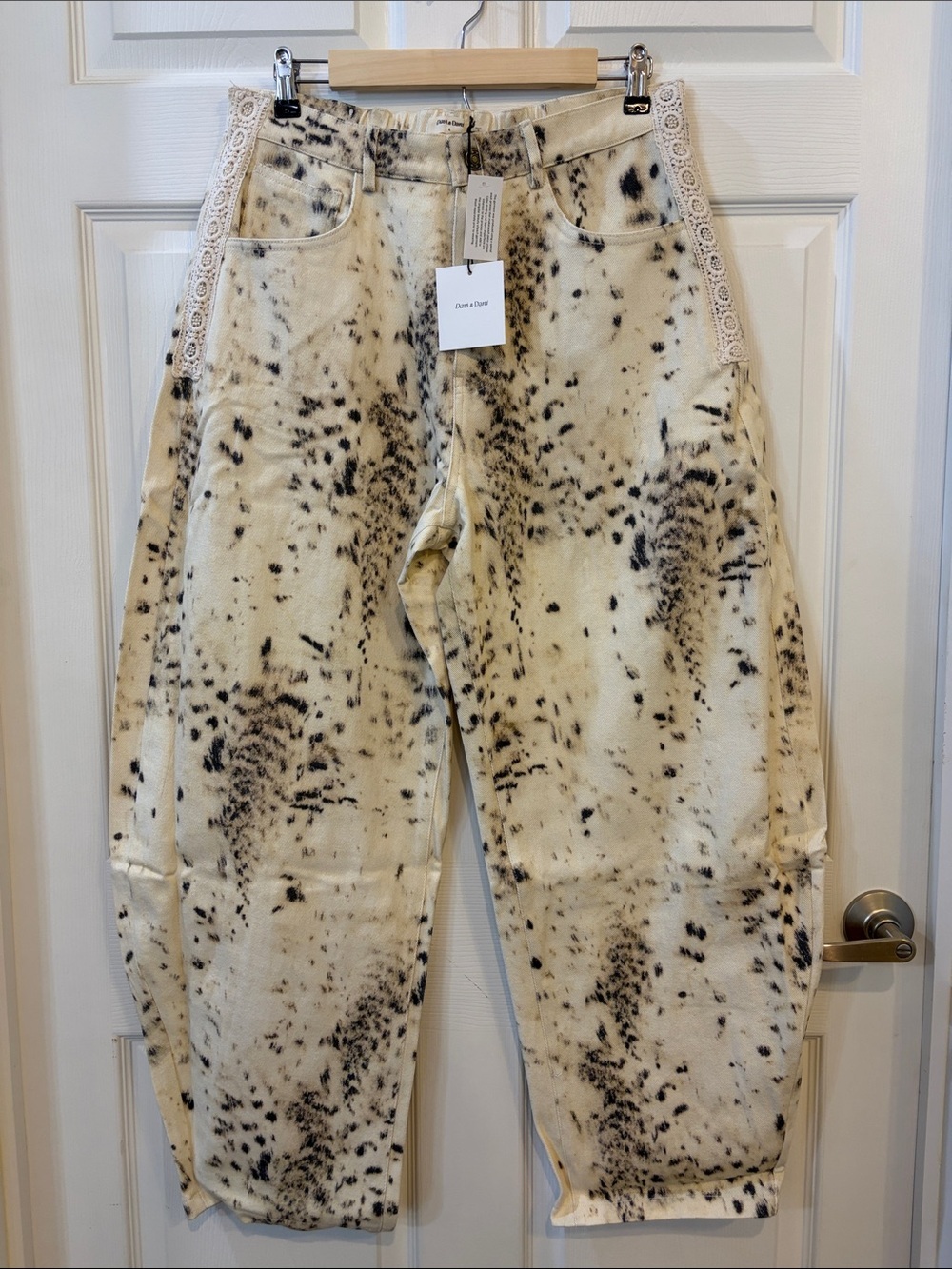 DAVI & DANI Snow Leopard Print Lace Trim Barrel Pants NWT FALL WINTER
